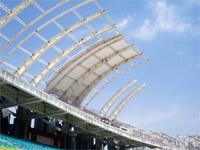 نصب پارچه های سقف ورزشگاه نقش جهان اصفهان